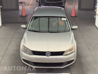 2014 Volkswagen Jetta SE Sedan – miniatura 2