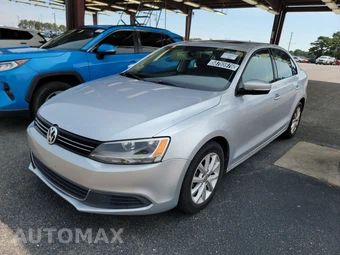 2014 Volkswagen Jetta SE Sedan w/Connectivity & Sunroof