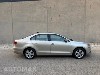 2014 Volkswagen Jetta TDI Sedan w/Premium - miniatura 9