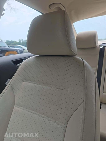 2014 Volkswagen Jetta TDI Sedan w/Premium & Navigation – miniatura 28