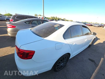 2014 Volkswagen Jetta TDI Value Edition Sedan – miniatura 4