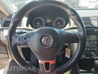 2014 Volkswagen Passat 1.8T S – miniatura 10