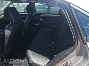 2014 Volkswagen Passat 1.8T S – miniatura 13