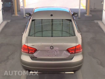 2014 Volkswagen Passat 1.8T S – miniatura 5