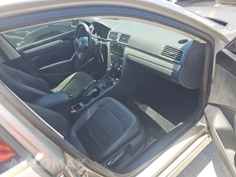 2014 Volkswagen Passat 1.8T S – miniatura 8