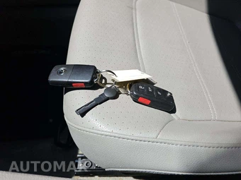 2014 Volkswagen Passat 1.8T SE w/Sunroof & Navigation - miniatura 5