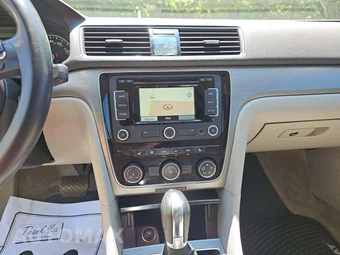 2014 Volkswagen Passat 1.8T SE w/Sunroof & Navigation - miniatura 7