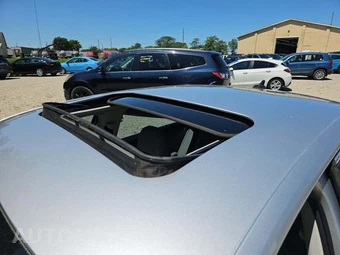 2014 Volkswagen Passat 1.8T SE w/Sunroof & Navigation - miniatura 9