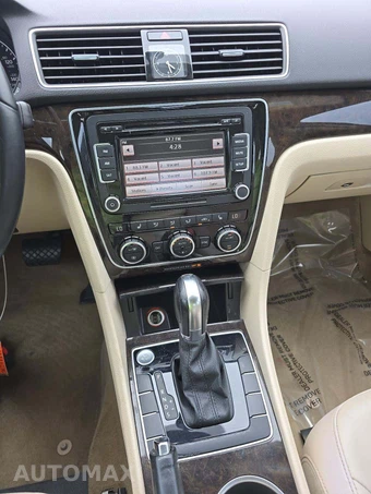 2014 Volkswagen Passat 1.8T SEL Premium - miniatura 10