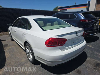 2014 Volkswagen Passat TDI SE w/Sunroof & Navigation – miniatura 2