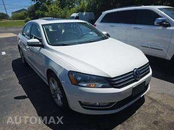 2014 Volkswagen Passat TDI SE w/Sunroof & Navigation – miniatura 4