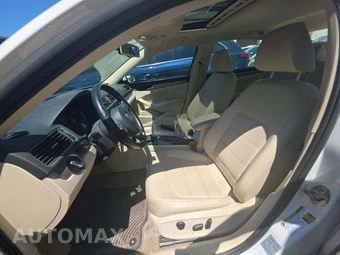 2014 Volkswagen Passat TDI SE w/Sunroof & Navigation – miniatura 6