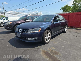 2014 Volkswagen Passat TDI SE w/Sunroof & Navigation