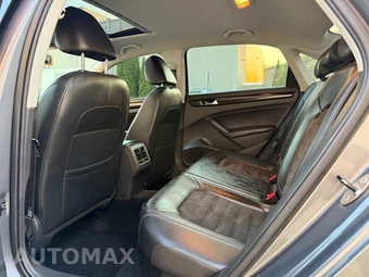 2014 Volkswagen Passat TDI SEL Premium - miniatura 18