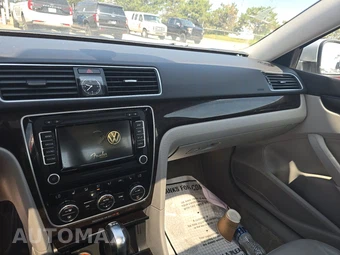 2014 Volkswagen Passat TDI SEL Premium - miniatura 11