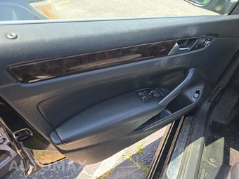 2014 Volkswagen Passat V6 SEL Premium – miniatura 9
