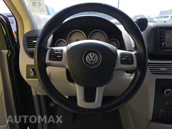 2014 Volkswagen Routan SEL Premium 121.2" WB - miniatura 10