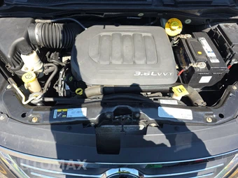 2014 Volkswagen Routan SEL Premium 121.2" WB - miniatura 16