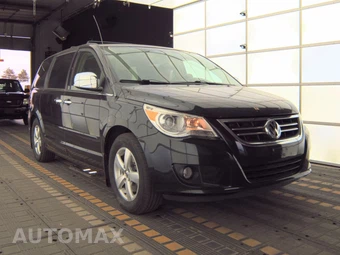 2014 Volkswagen Routan SEL Premium 121.2" WB - miniatura 3