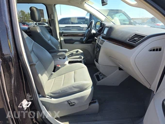2014 Volkswagen Routan SEL Premium 121.2" WB - miniatura 8