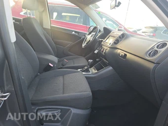 2014 Volkswagen Tiguan S – miniatura 8