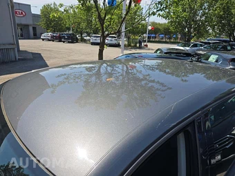2014 Volkswagen Tiguan S – miniatura 12