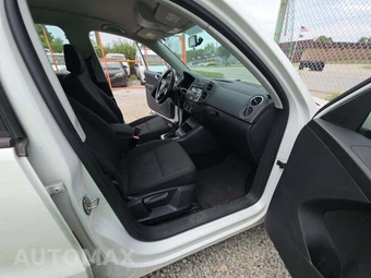 2014 Volkswagen Tiguan S - miniatura 18