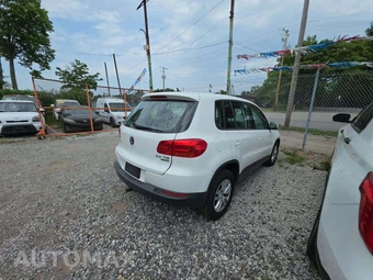 2014 Volkswagen Tiguan S - miniatura 3