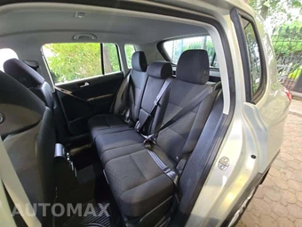 2014 Volkswagen Tiguan S – miniatura 13