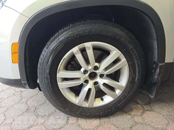 2014 Volkswagen Tiguan S – miniatura 24