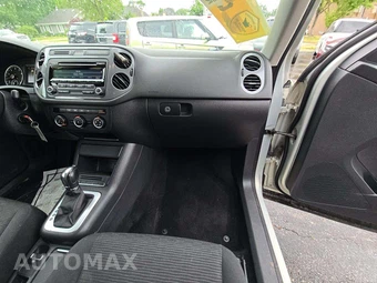 2014 Volkswagen Tiguan S – miniatura 19