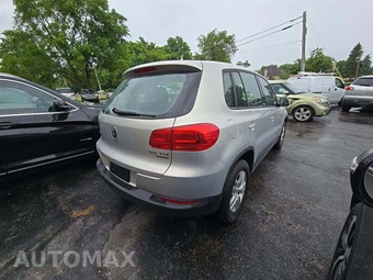 2014 Volkswagen Tiguan S – miniatura 3