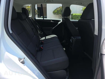 2014 Volkswagen Tiguan S – miniatura 13