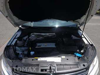 2014 Volkswagen Tiguan S – miniatura 19
