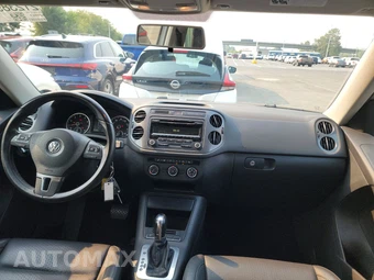 2014 Volkswagen Tiguan SE - miniatura 11