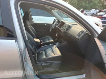 2014 Volkswagen Tiguan SE - miniatura 8