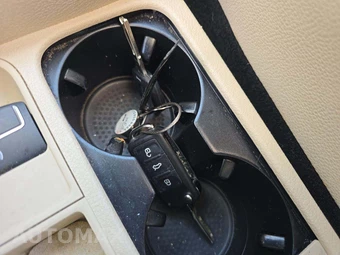 2014 Volkswagen Tiguan SEL – miniatura 8