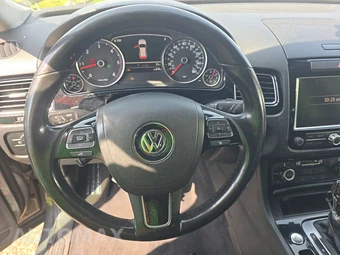 2014 Volkswagen Touareg TDI Sport w/Navigation – miniatura 10