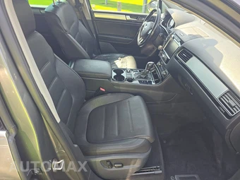 2014 Volkswagen Touareg TDI Sport w/Navigation – miniatura 8