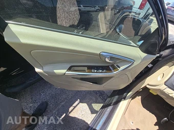 2014 Volvo S60 T5 - miniatura 9