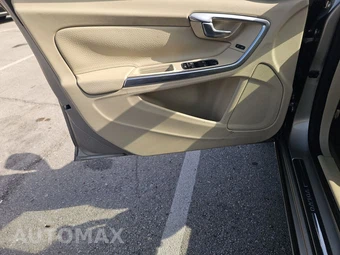 2014 Volvo S60 T5 – miniatura 9
