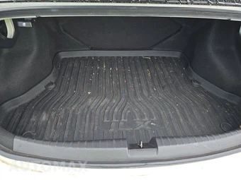 2015 Acura ILX w/Technology Pkg – miniatura 17