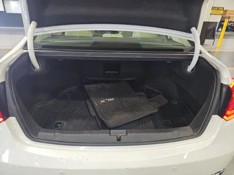 2015 Acura RLX w/Advance Pkg – miniatura 17
