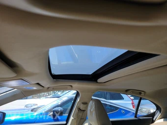 2015 Acura TLX – miniatura 17