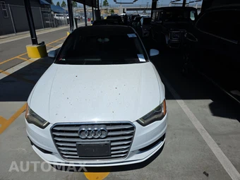 2015 Audi A3 Sedan 1.8T Premium – miniatura 2