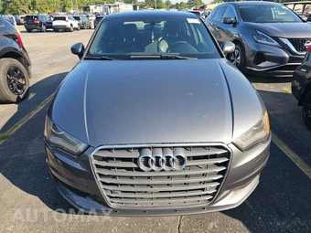 2015 Audi A3 Sedan 2.0T Premium Plus – miniatura 2