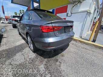 2015 Audi A3 Sedan 2.0T Premium – miniatura 2