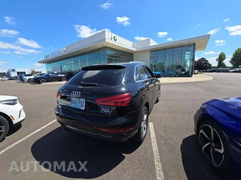 2015 Audi Q3 2.0T Prestige – miniatura 3