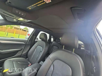 2015 Audi Q3 2.0T Prestige – miniatura 8