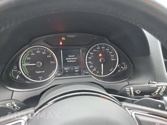 2015 Audi Q5 Hybrid 2.0T Prestige – miniatura 18